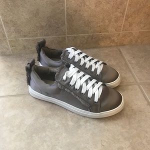 Brand new sneakers from Shoedazzle - Bennie